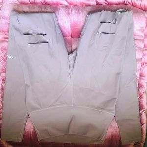 Alo Yoga Ripped Warrior Leggings